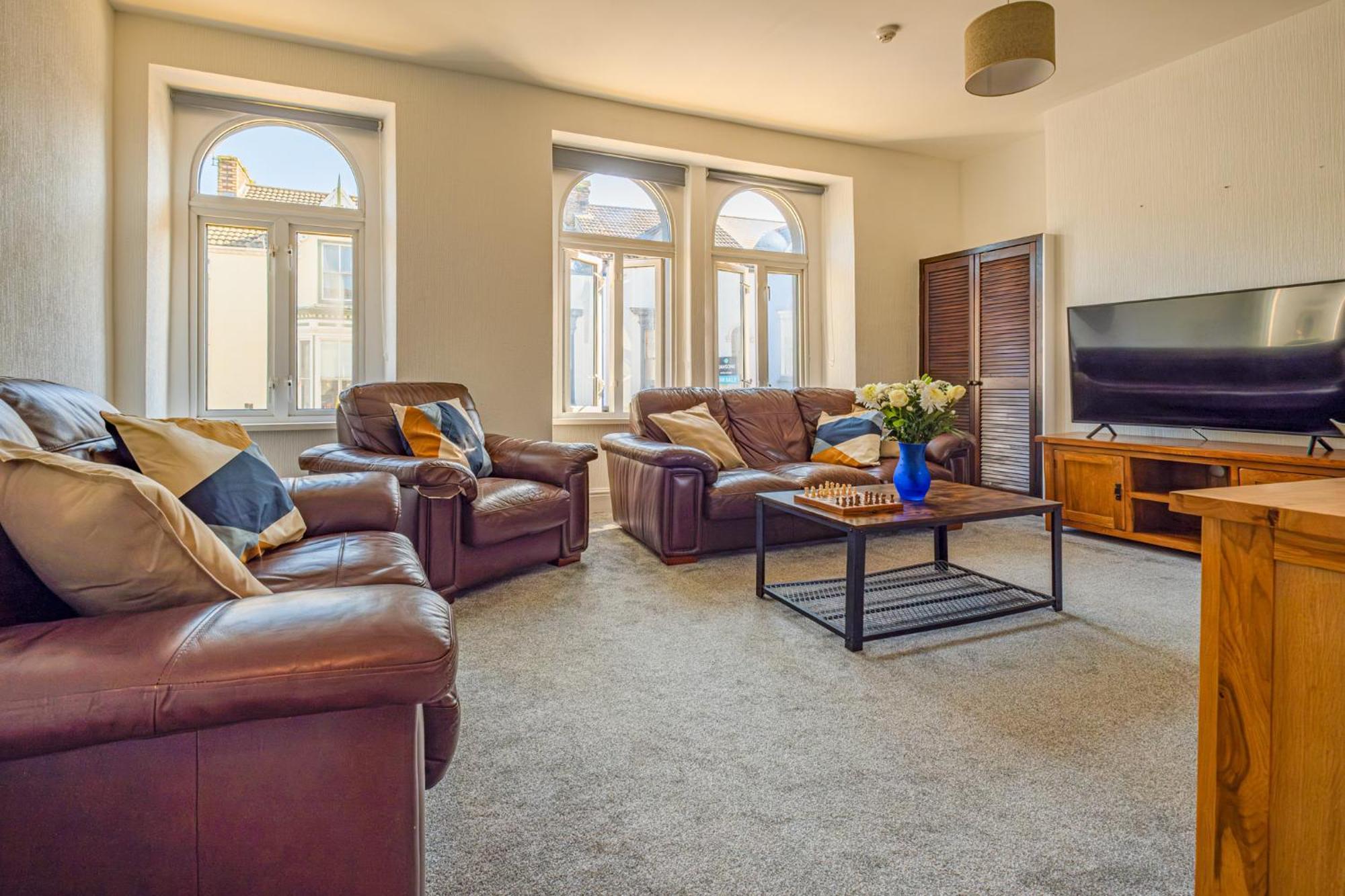 Castleview Coastal Comfort With 2 Parking Spaces Oystermouth Bagian luar foto
