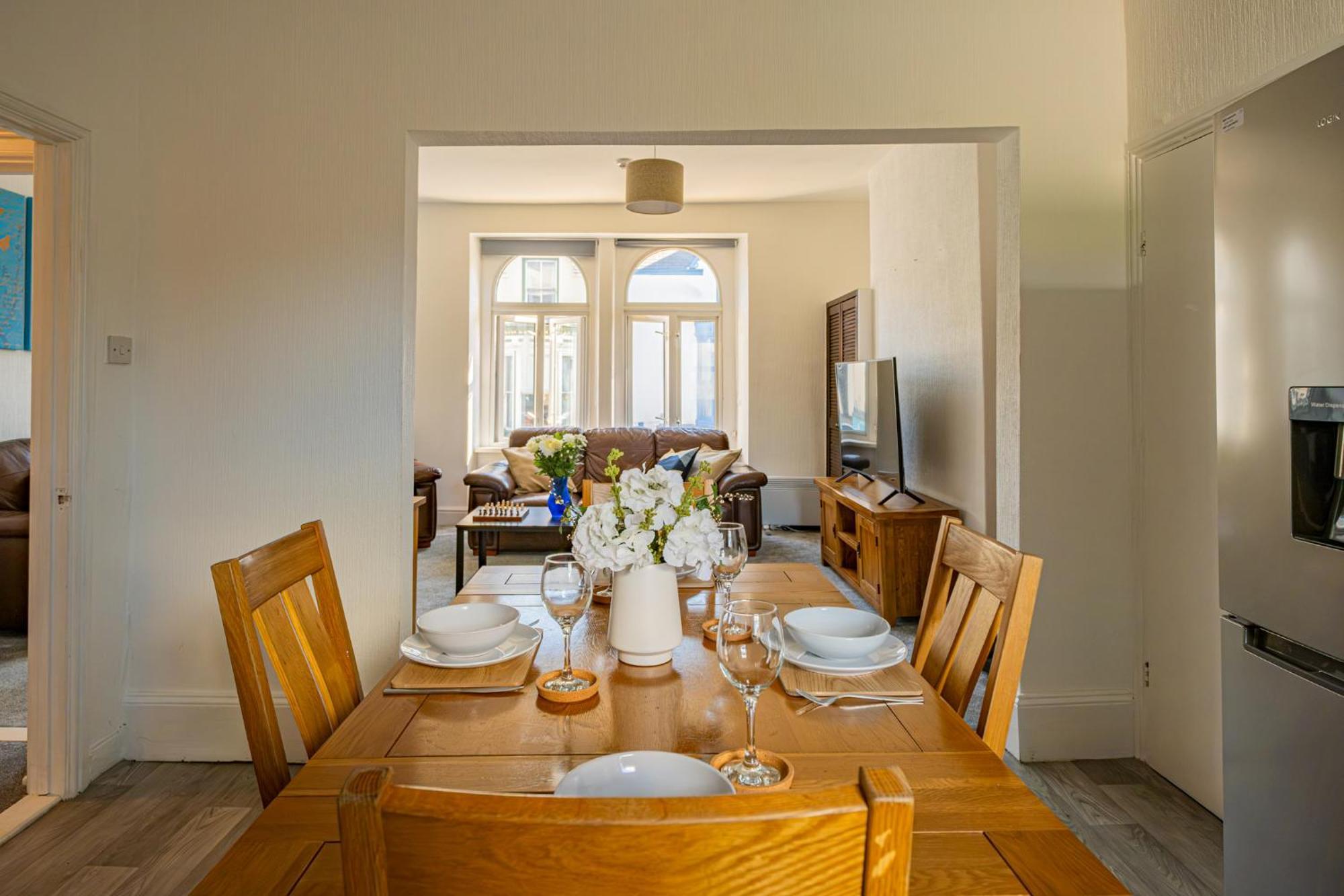 Castleview Coastal Comfort With 2 Parking Spaces Oystermouth Bagian luar foto